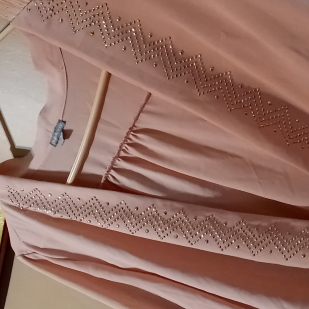 Charlotte Russe cute peachy top